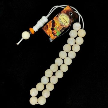 Kombolois ivory(shell), 21 beads