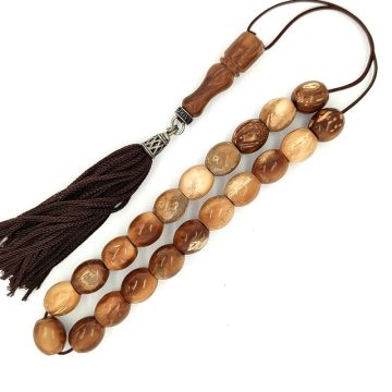 Kombolois cook wood  (21 beads) with tassel