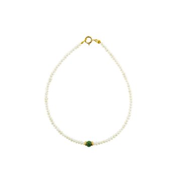 Women’s bracelet with white pearls 3.5-4mm emerald and gold elements K14 (585 °)